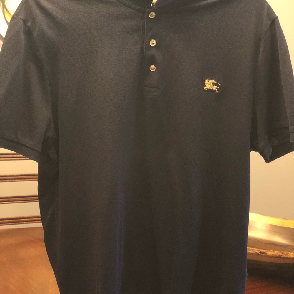Burberry Polo Gold metal emblem
